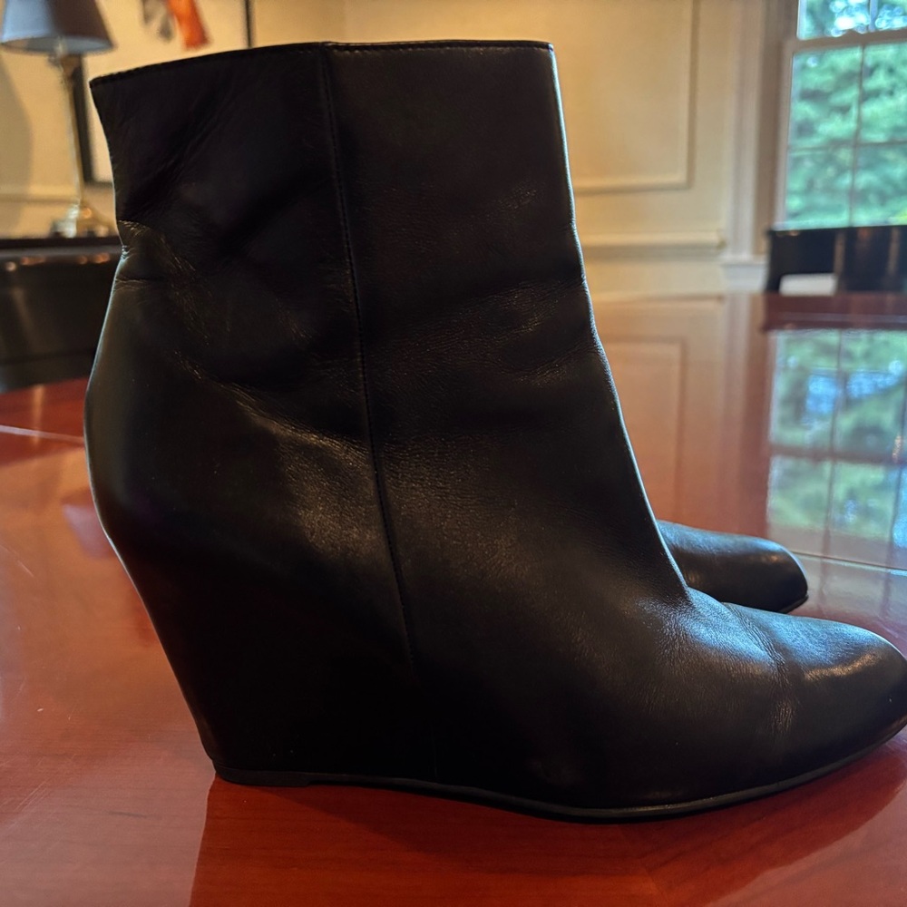 Via Spiga Black Leather Wedge Boots